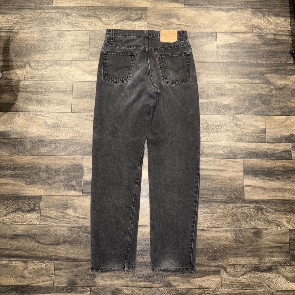 Vintage Levi's 550 Relaxed Fit Tapered Dark Wash Denim Jeans Men's 31x34 Black